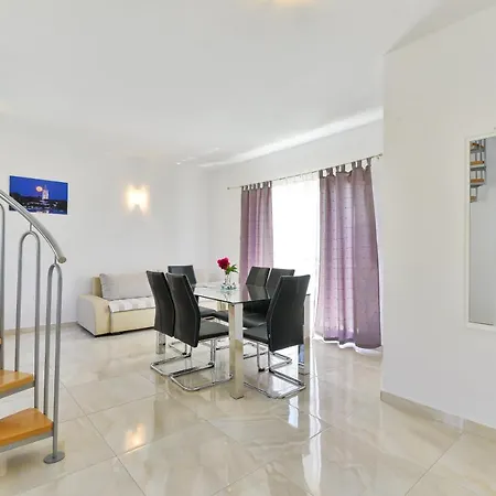 13172c Appartement Nin